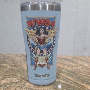 Tervis Tumbler Featuring Wonder Woman. Light Blue. 20 Ounce W Lid!